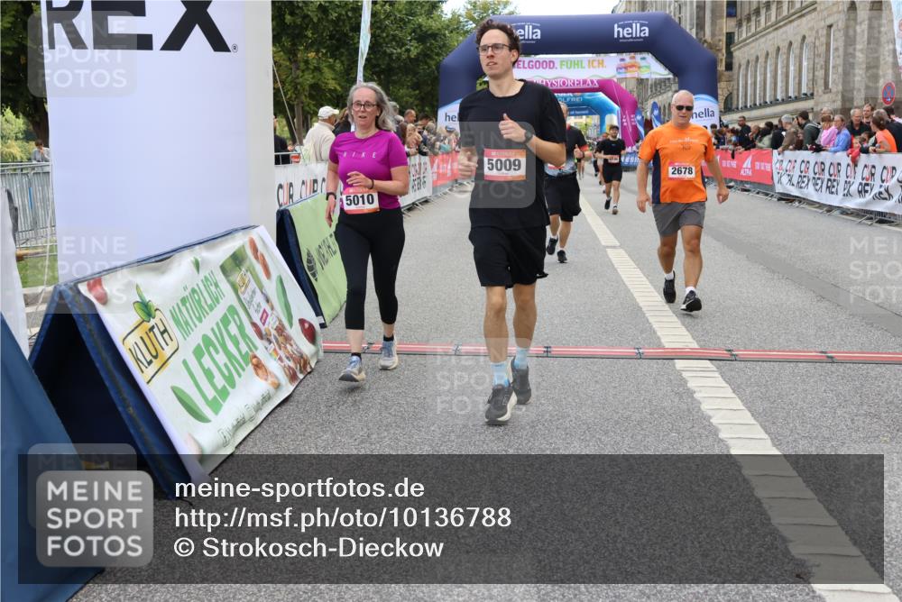 06.09.2026 - CURREX Alsterlauf Strokosch-Dieckow http://msf.ph/oto/10136788 06.09.2026 10:12:54 Ziel 2193, 2493, 2678, 2725, 2942, 4825, 5009, 5010, 5335, 6235, 8091 meine-sportfotos.de