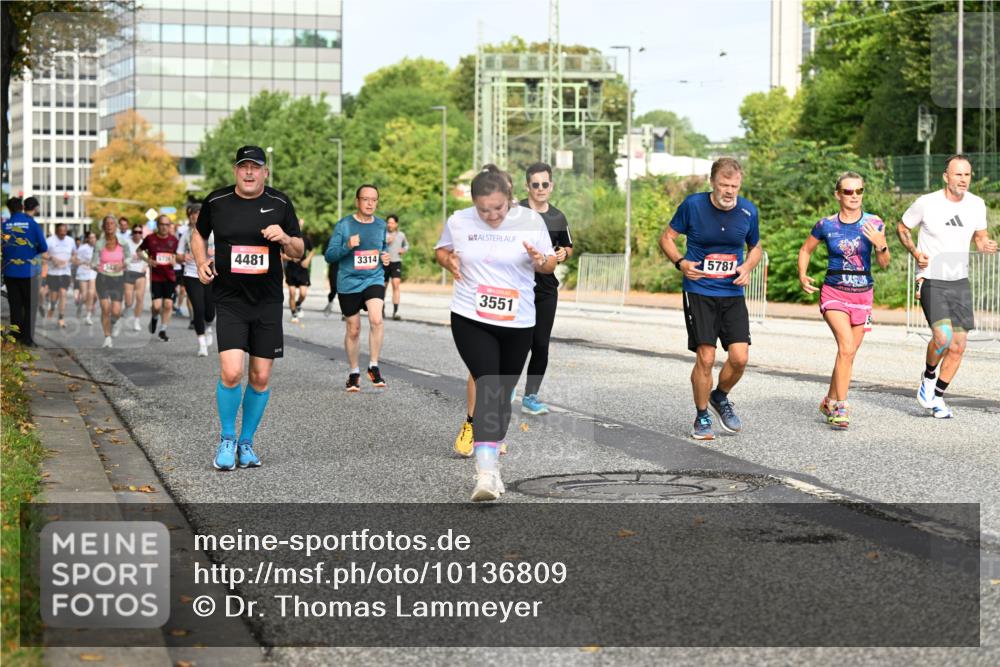 06.09.2026 - CURREX Alsterlauf Dr. Thomas Lammeyer http://msf.ph/oto/10136809 06.09.2026 10:02:04 Laufen 4481, 3314, 5781, 3551 meine-sportfotos.de