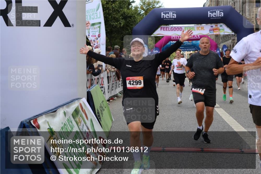 06.09.2026 - CURREX Alsterlauf Strokosch-Dieckow http://msf.ph/oto/10136812 06.09.2026 09:58:56 Ziel 2065, 2244, 2649, 2711, 3049, 3078, 3203, 3313, 3323, 3765, 4048, 4080, 4081, 4299, 4605, 4779, 5099, 5100, 5557, 5661, 6064, 6065, 6311, 8051, 8265 meine-sportfotos.de