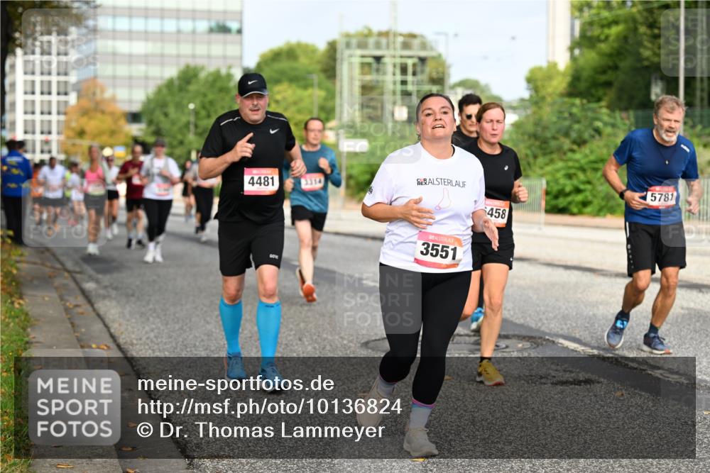 06.09.2026 - CURREX Alsterlauf Dr. Thomas Lammeyer http://msf.ph/oto/10136824 06.09.2026 10:02:05 Laufen 4481, 3314, 3551, 5781, 458 meine-sportfotos.de