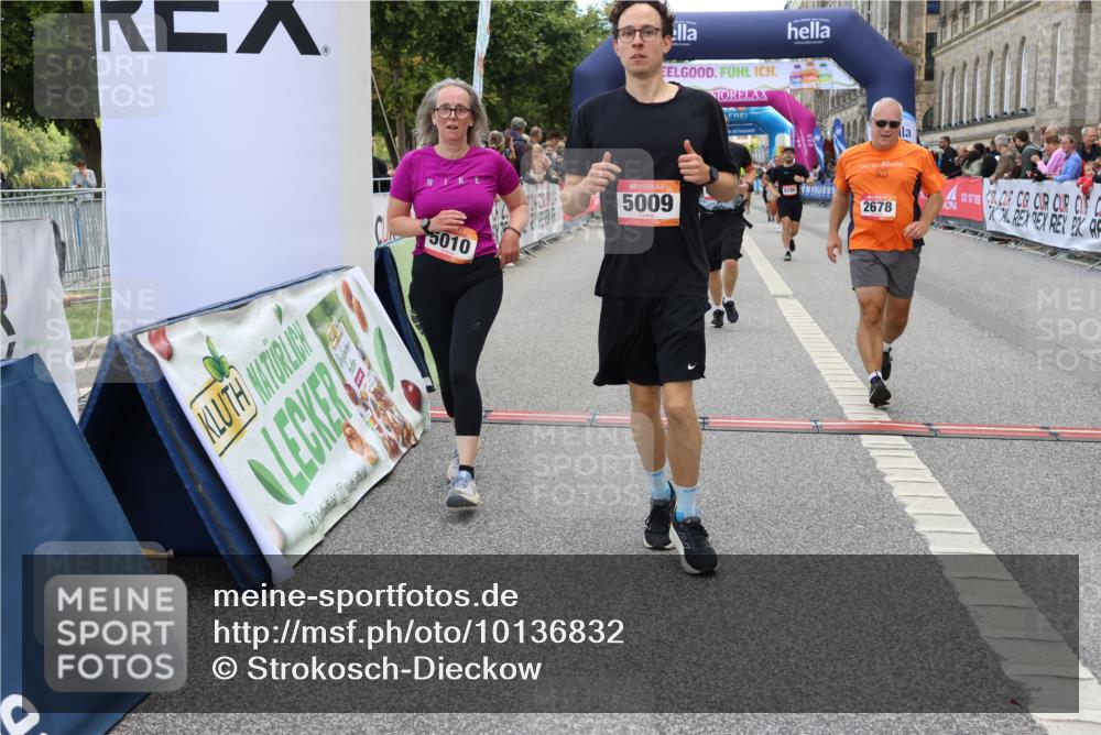06.09.2026 - CURREX Alsterlauf Strokosch-Dieckow http://msf.ph/oto/10136832 06.09.2026 10:12:54 Ziel 2193, 2493, 2678, 2725, 2942, 4825, 5009, 5010, 5335, 6235, 8091 meine-sportfotos.de
