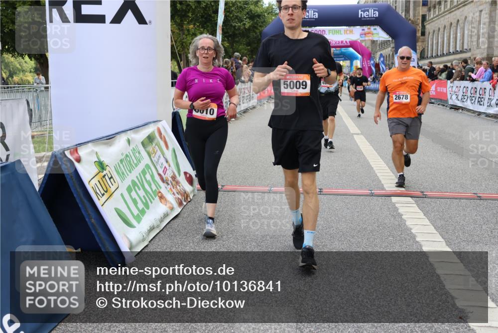 06.09.2026 - CURREX Alsterlauf Strokosch-Dieckow http://msf.ph/oto/10136841 06.09.2026 10:12:55 Ziel 2193, 2493, 2678, 2725, 2942, 5009, 5010, 5335, 6235, 8091, 8186 meine-sportfotos.de