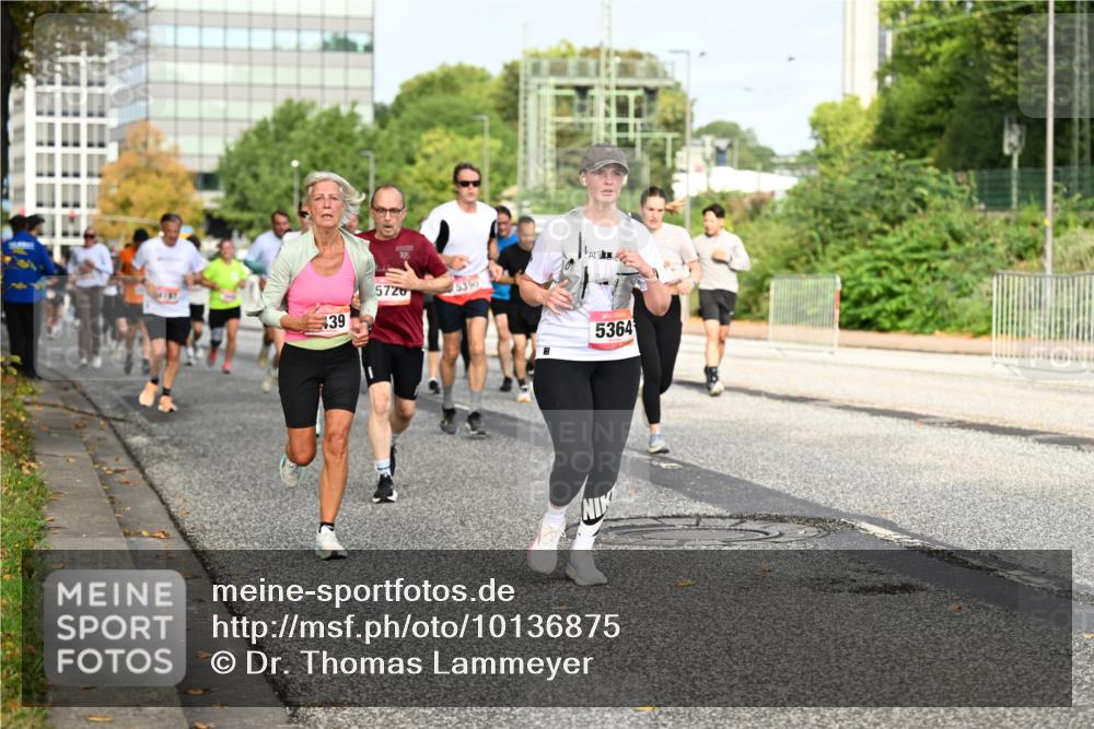 06.09.2026 - CURREX Alsterlauf Dr. Thomas Lammeyer http://msf.ph/oto/10136875 06.09.2026 10:02:10 Laufen 39, 5720, 5390, 5364 meine-sportfotos.de