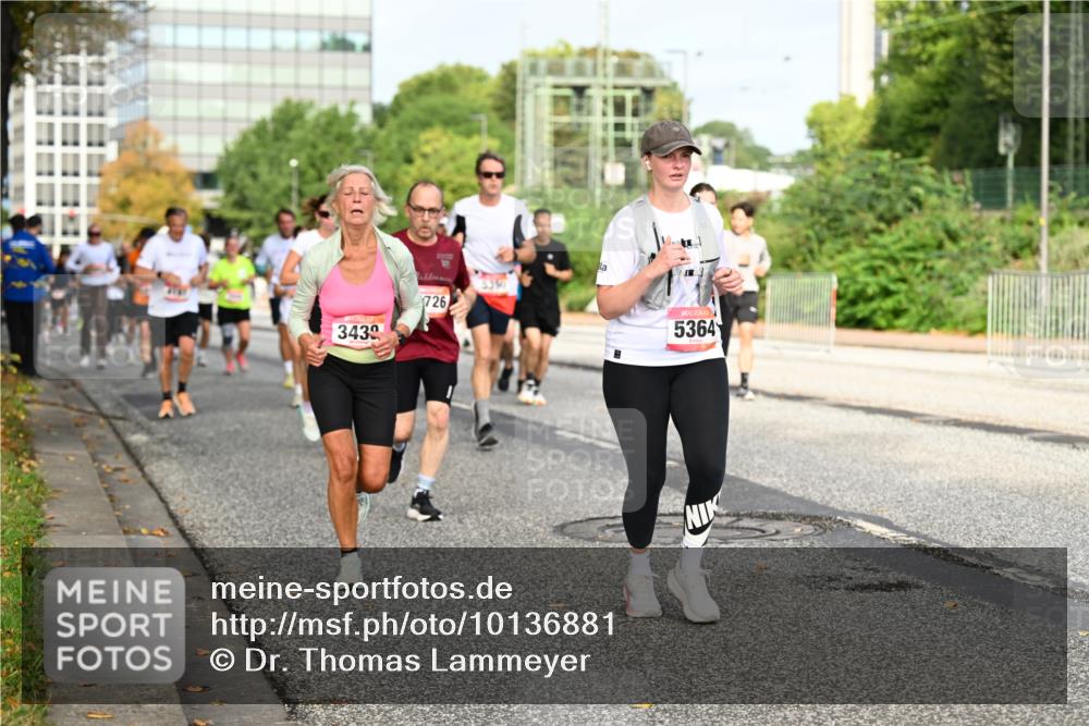 06.09.2026 - CURREX Alsterlauf Dr. Thomas Lammeyer http://msf.ph/oto/10136881 06.09.2026 10:02:10 Laufen 3439, 726, 5364 meine-sportfotos.de