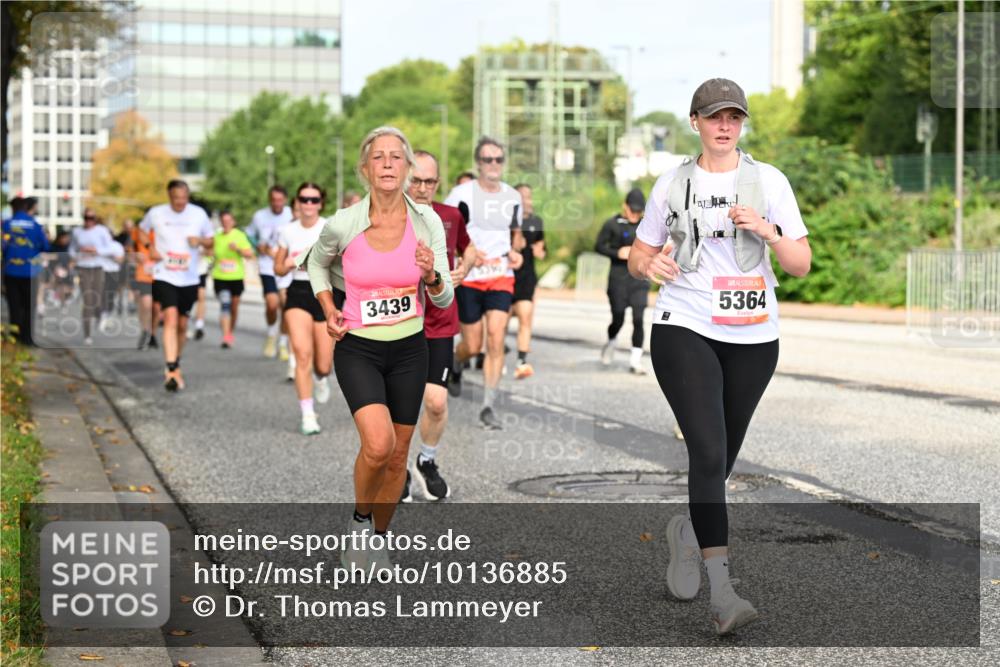06.09.2026 - CURREX Alsterlauf Dr. Thomas Lammeyer http://msf.ph/oto/10136885 06.09.2026 10:02:11 Laufen 3439, 5364 meine-sportfotos.de