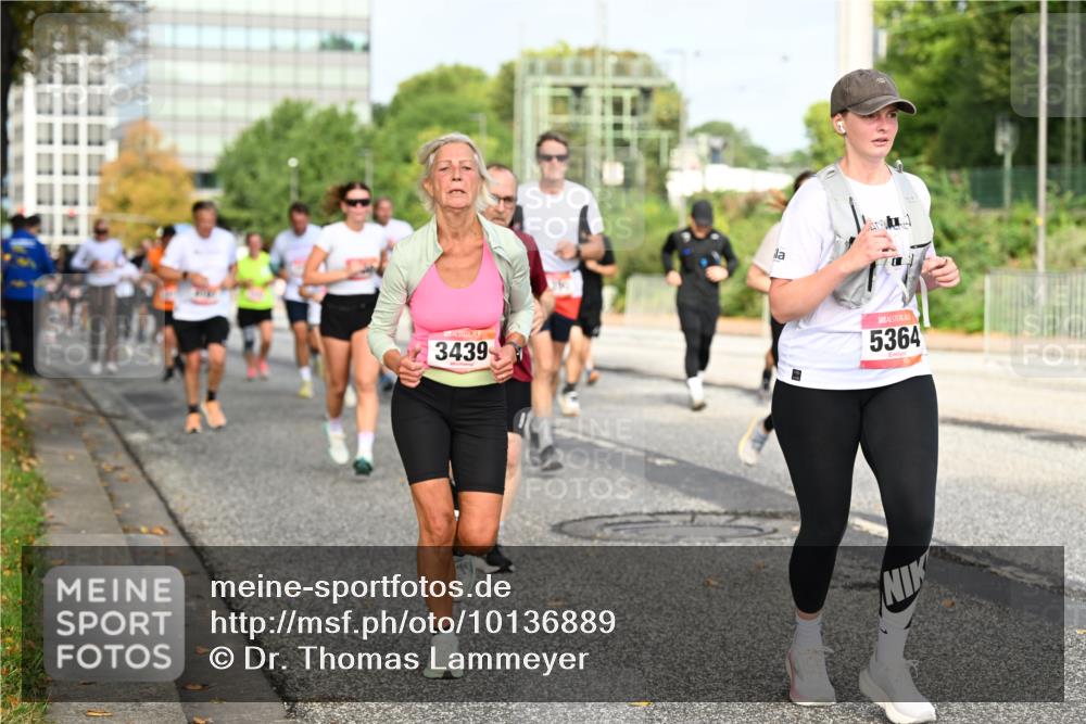06.09.2026 - CURREX Alsterlauf Dr. Thomas Lammeyer http://msf.ph/oto/10136889 06.09.2026 10:02:11 Laufen 3439, 5364 meine-sportfotos.de