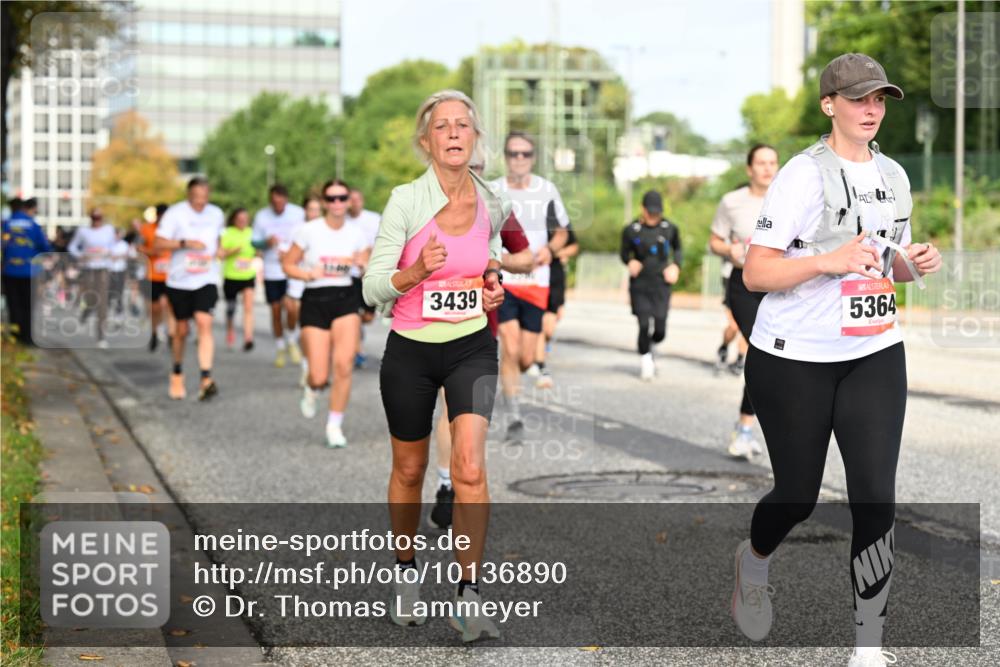 06.09.2026 - CURREX Alsterlauf Dr. Thomas Lammeyer http://msf.ph/oto/10136890 06.09.2026 10:02:11 Laufen 3439, 5364 meine-sportfotos.de