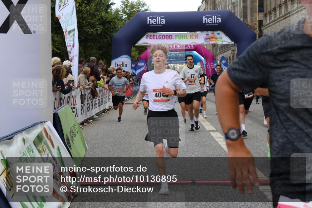 06.09.2026 - CURREX Alsterlauf Strokosch-Dieckow http://msf.ph/oto/10136895 06.09.2026 09:58:59 Ziel 2060, 2065, 2649, 2981, 3049, 3203, 3313, 3323, 3517, 3546, 3552, 3765, 4048, 4080, 4081, 4299, 4605, 4779, 5099, 5100, 5661, 6064, 6065, 6311, 8051, 8206, 8265, 8320 meine-sportfotos.de