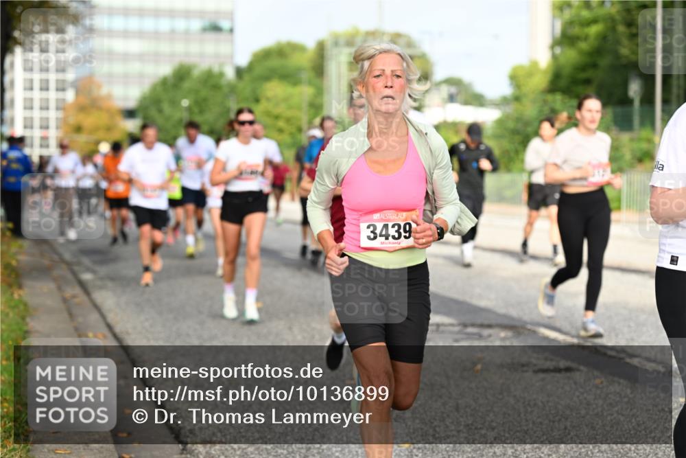 06.09.2026 - CURREX Alsterlauf Dr. Thomas Lammeyer http://msf.ph/oto/10136899 06.09.2026 10:02:12 Laufen 3439 meine-sportfotos.de