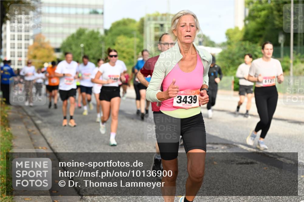 06.09.2026 - CURREX Alsterlauf Dr. Thomas Lammeyer http://msf.ph/oto/10136900 06.09.2026 10:02:12 Laufen 3439 meine-sportfotos.de