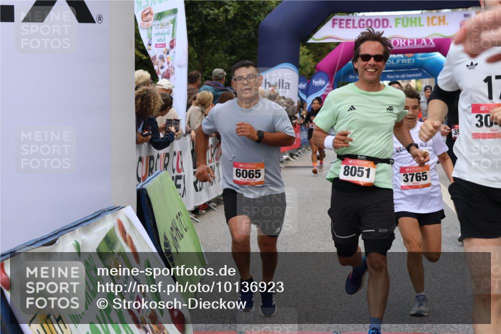 06.09.2026 - CURREX Alsterlauf Strokosch-Dieckow http://msf.ph/oto/10136923 06.09.2026 09:59:01 Ziel 2060, 2065, 2649, 2981, 3049, 3203, 3323, 3499, 3517, 3546, 3552, 3765, 4048, 4080, 4081, 4293, 4299, 4605, 4779, 4814, 4953, 5099, 5100, 5661, 6064, 6065, 6082, 6311, 8051, 8206, 8265, 8320 meine-sportfotos.de