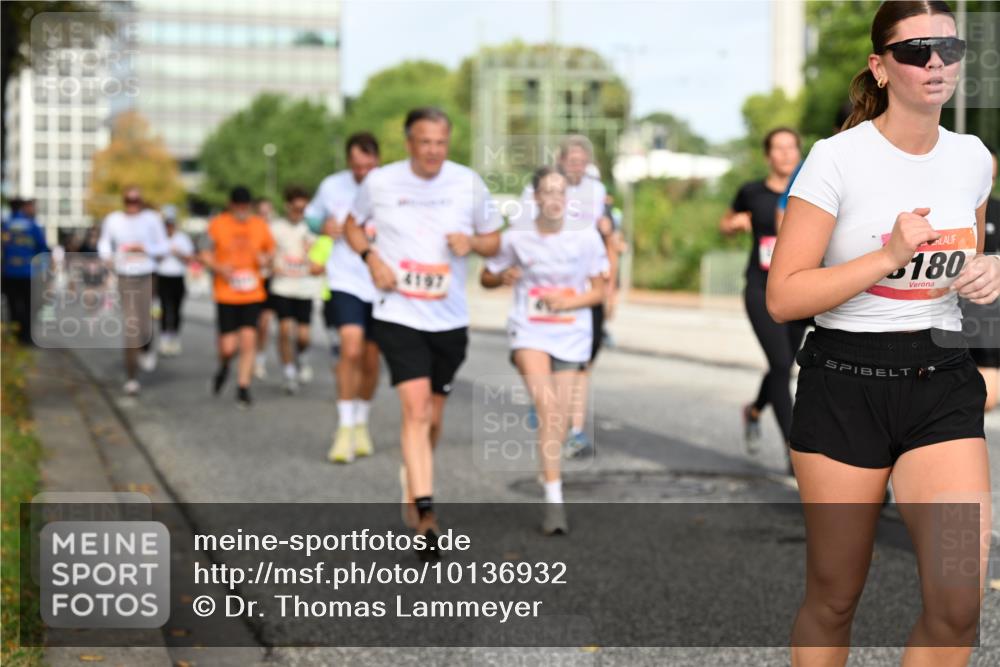 06.09.2026 - CURREX Alsterlauf Dr. Thomas Lammeyer http://msf.ph/oto/10136932 06.09.2026 10:02:15 Laufen 4197, 180 meine-sportfotos.de