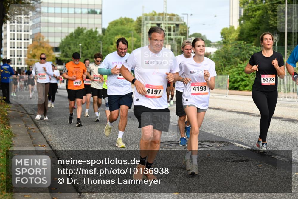 06.09.2026 - CURREX Alsterlauf Dr. Thomas Lammeyer http://msf.ph/oto/10136938 06.09.2026 10:02:15 Laufen 3947, 3098, 5520, 4197, 4198, 5373 meine-sportfotos.de