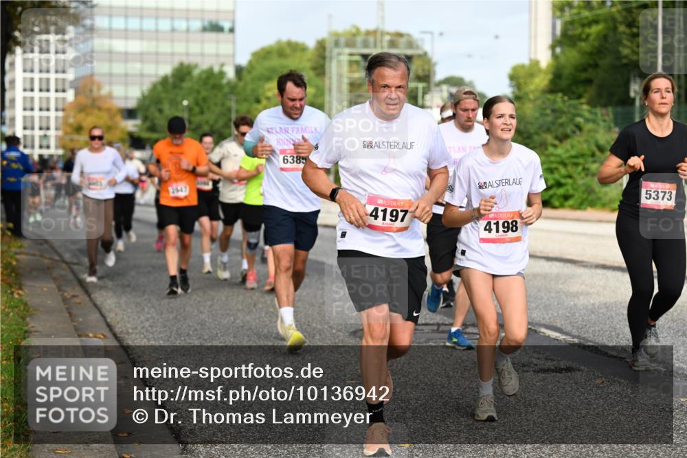 06.09.2026 - CURREX Alsterlauf Dr. Thomas Lammeyer http://msf.ph/oto/10136942 06.09.2026 10:02:15 Laufen 2947, 6385, 4197, 4198, 5373 meine-sportfotos.de