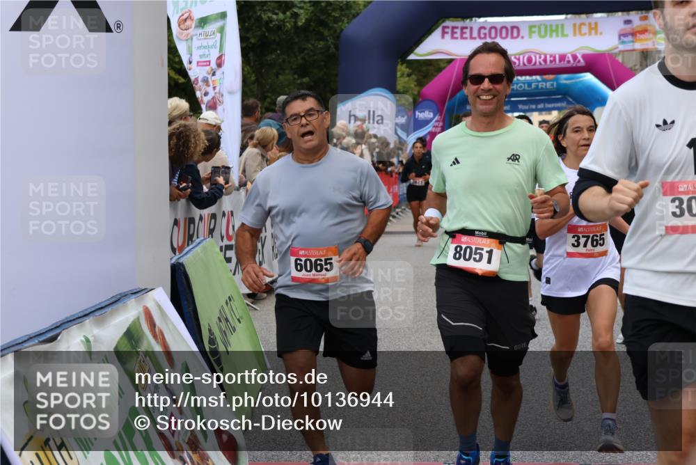 06.09.2026 - CURREX Alsterlauf Strokosch-Dieckow http://msf.ph/oto/10136944 06.09.2026 09:59:01 Ziel 2060, 2065, 2649, 2981, 3049, 3203, 3323, 3499, 3517, 3546, 3552, 3765, 4048, 4080, 4081, 4293, 4299, 4605, 4779, 4814, 4953, 5099, 5100, 5661, 6064, 6065, 6082, 6311, 8051, 8206, 8265, 8320 meine-sportfotos.de