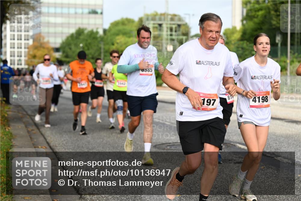 06.09.2026 - CURREX Alsterlauf Dr. Thomas Lammeyer http://msf.ph/oto/10136947 06.09.2026 10:02:16 Laufen 2547, 3542, 385, 197, 81, 4198 meine-sportfotos.de