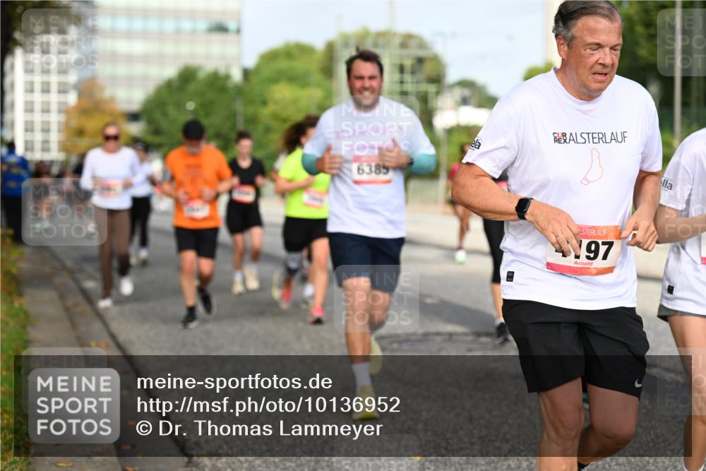 06.09.2026 - CURREX Alsterlauf Dr. Thomas Lammeyer http://msf.ph/oto/10136952 06.09.2026 10:02:16 Laufen 6385, 97 meine-sportfotos.de