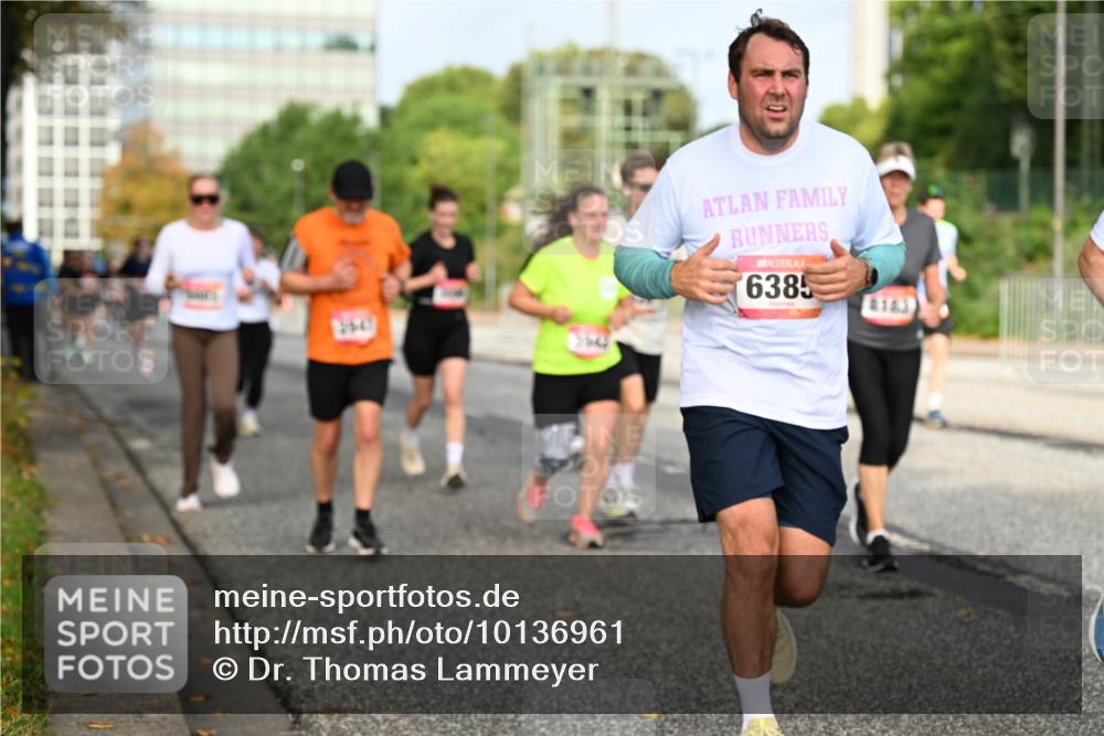 06.09.2026 - CURREX Alsterlauf Dr. Thomas Lammeyer http://msf.ph/oto/10136961 06.09.2026 10:02:17 Laufen 6385 meine-sportfotos.de