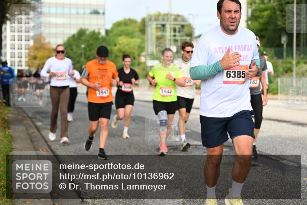 06.09.2026 - CURREX Alsterlauf Dr. Thomas Lammeyer http://msf.ph/oto/10136962 06.09.2026 10:02:17 Laufen 3947, 3942, 6385, 183 meine-sportfotos.de