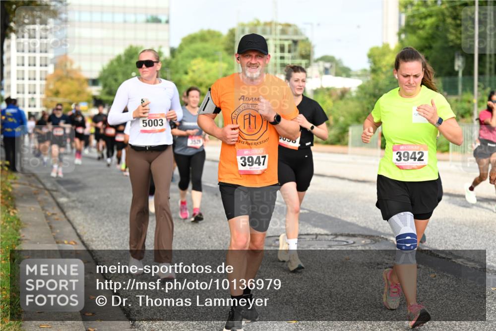 06.09.2026 - CURREX Alsterlauf Dr. Thomas Lammeyer http://msf.ph/oto/10136979 06.09.2026 10:02:19 Laufen 5003, 3947, 3942 meine-sportfotos.de