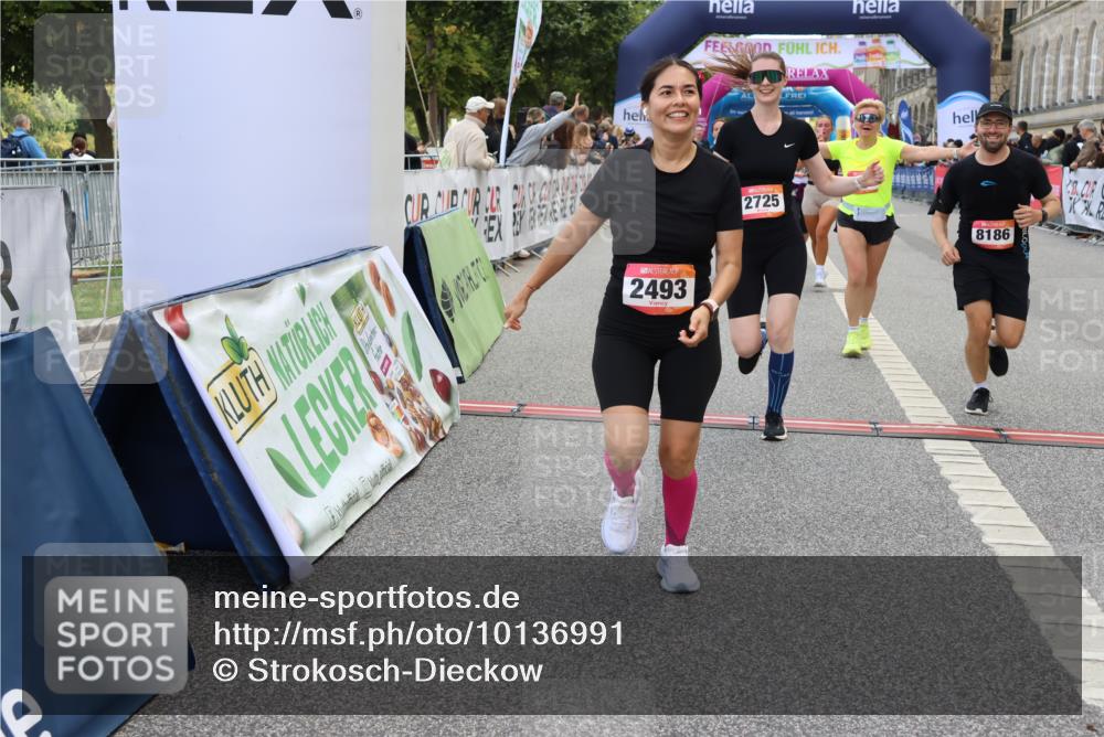 06.09.2026 - CURREX Alsterlauf Strokosch-Dieckow http://msf.ph/oto/10136991 06.09.2026 10:13:00 Ziel 2285, 2493, 2588, 2595, 2678, 2725, 3901, 5009, 5010, 5162, 5335, 5601, 6235, 8186 meine-sportfotos.de