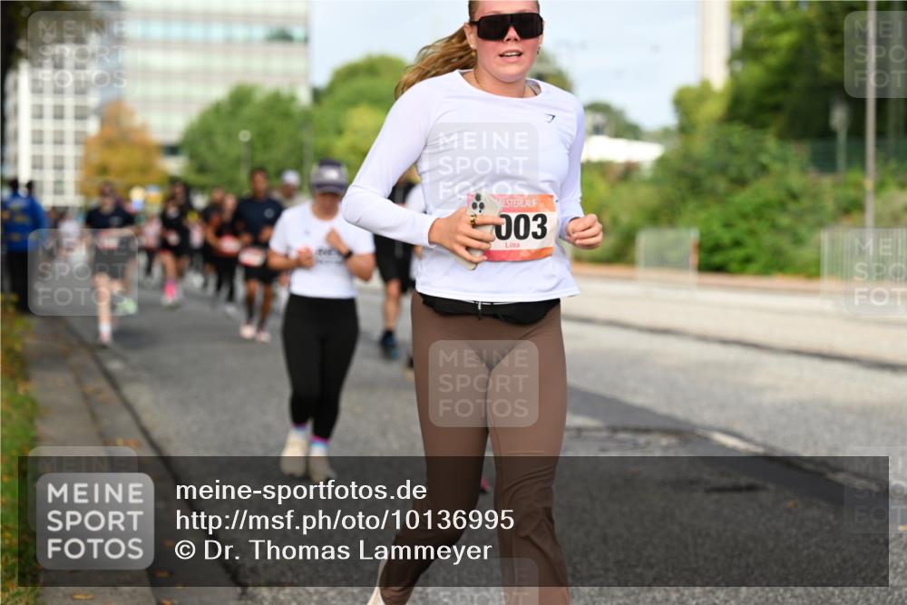 06.09.2026 - CURREX Alsterlauf Dr. Thomas Lammeyer http://msf.ph/oto/10136995 06.09.2026 10:02:20 Laufen 003 meine-sportfotos.de