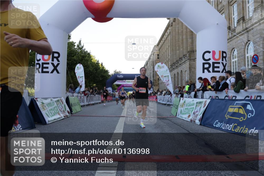 06.09.2026 - CURREX Alsterlauf Yannick Fuchs http://msf.ph/oto/10136998 06.09.2026 09:45:00 Ziel 2289, 2452, 3641, 3974, 4011, 4128, 5837, 6243, 6420 meine-sportfotos.de