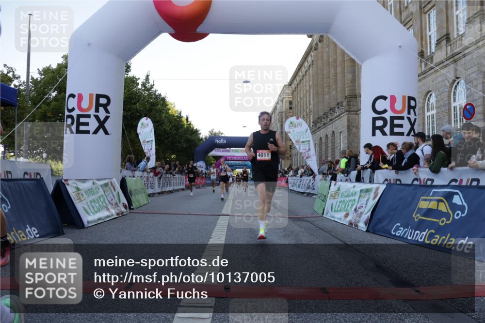 06.09.2026 - CURREX Alsterlauf Yannick Fuchs http://msf.ph/oto/10137005 06.09.2026 09:45:00 Ziel 2289, 2452, 3641, 3974, 4011, 4128, 5837, 6243, 6420 meine-sportfotos.de