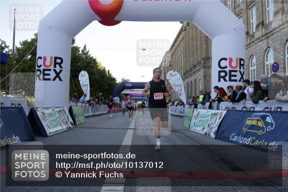 06.09.2026 - CURREX Alsterlauf Yannick Fuchs http://msf.ph/oto/10137012 06.09.2026 09:45:00 Ziel 2289, 2452, 3641, 3974, 4011, 4128, 5837, 6243, 6420 meine-sportfotos.de