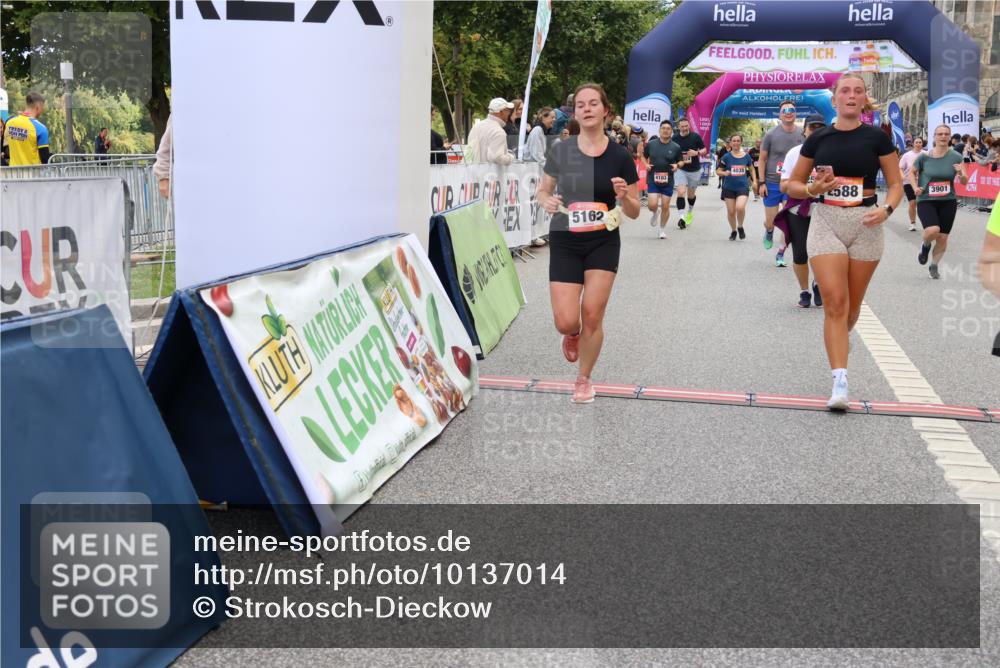 06.09.2026 - CURREX Alsterlauf Strokosch-Dieckow http://msf.ph/oto/10137014 06.09.2026 10:13:02 Ziel 2073, 2285, 2493, 2588, 2595, 2725, 3891, 3901, 4035, 4103, 5162, 5335, 5601, 6235, 8186 meine-sportfotos.de
