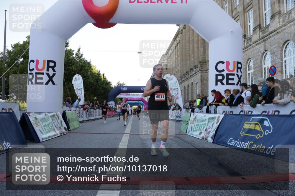 06.09.2026 - CURREX Alsterlauf Yannick Fuchs http://msf.ph/oto/10137018 06.09.2026 09:45:00 Ziel 2289, 2452, 3641, 3974, 4011, 4128, 5837, 6243, 6420 meine-sportfotos.de