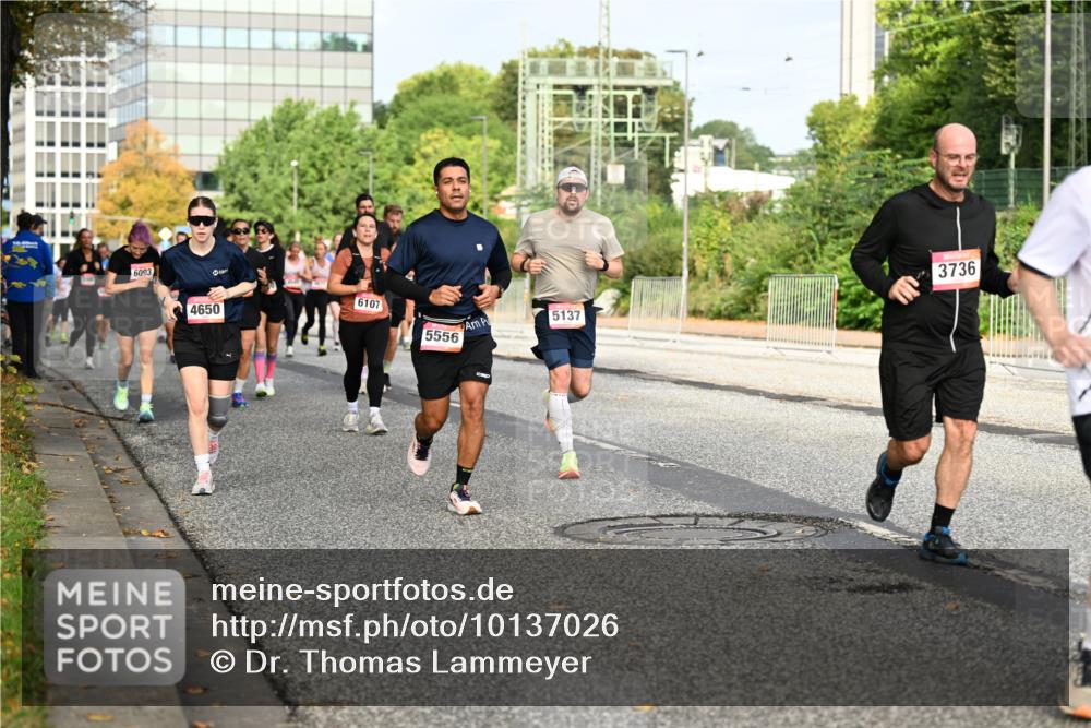 06.09.2026 - CURREX Alsterlauf Dr. Thomas Lammeyer http://msf.ph/oto/10137026 06.09.2026 10:02:23 Laufen 6093, 4650, 6107, 5137, 5556, 3736 meine-sportfotos.de