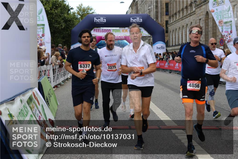 06.09.2026 - CURREX Alsterlauf Strokosch-Dieckow http://msf.ph/oto/10137031 06.09.2026 09:59:12 Ziel 2068, 2220, 2618, 2627, 2913, 3375, 3425, 3499, 3825, 3871, 3892, 4293, 4531, 4814, 4856, 4953, 4990, 5249, 5283, 5459, 5599, 5801, 5891, 6082, 6083, 6144, 6337 meine-sportfotos.de