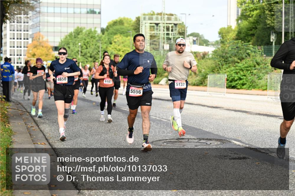06.09.2026 - CURREX Alsterlauf Dr. Thomas Lammeyer http://msf.ph/oto/10137033 06.09.2026 10:02:24 Laufen 4650, 6107, 5556, 5137 meine-sportfotos.de
