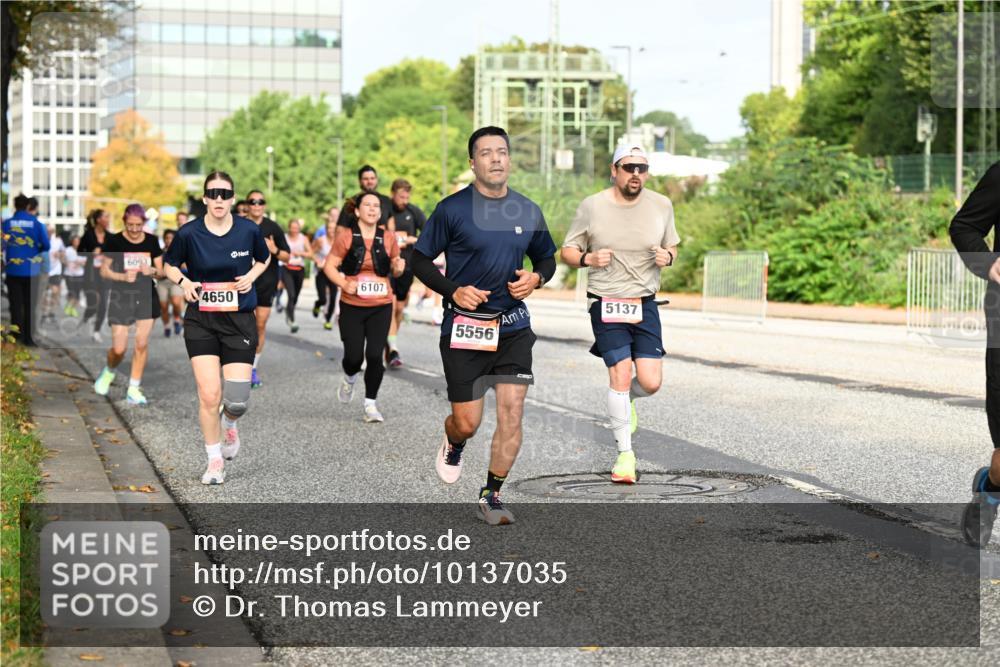 06.09.2026 - CURREX Alsterlauf Dr. Thomas Lammeyer http://msf.ph/oto/10137035 06.09.2026 10:02:24 Laufen 6093, 4650, 6107, 5556, 5137 meine-sportfotos.de