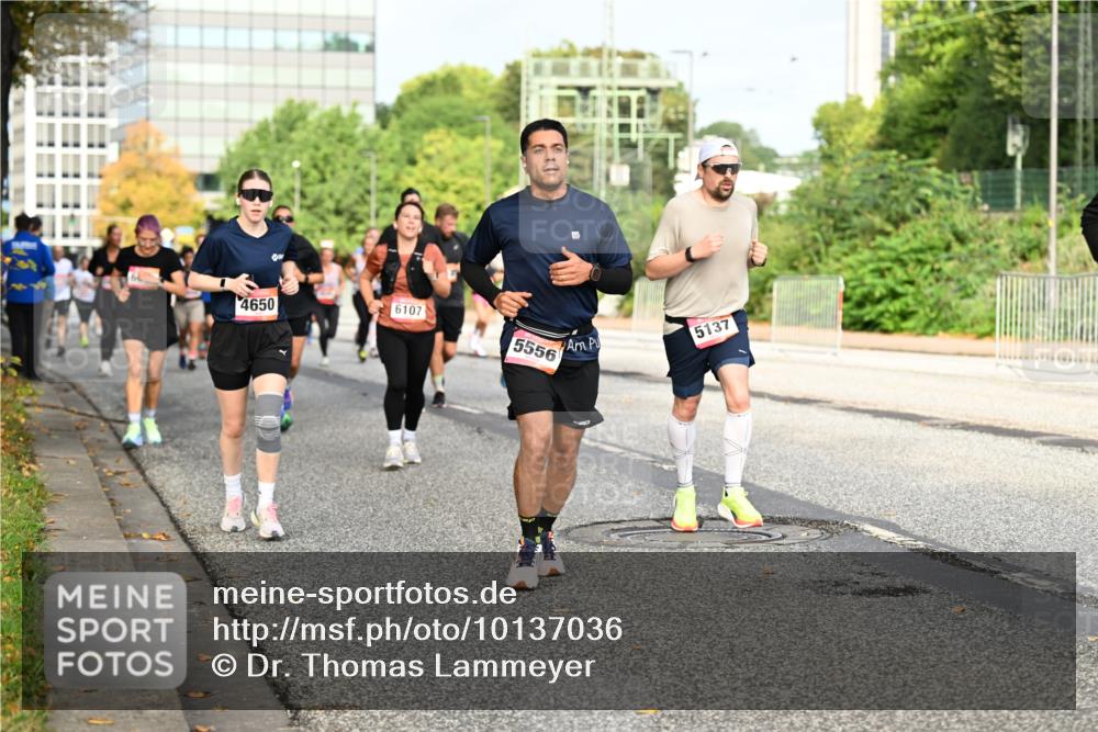 06.09.2026 - CURREX Alsterlauf Dr. Thomas Lammeyer http://msf.ph/oto/10137036 06.09.2026 10:02:24 Laufen 4650, 6107, 5137, 5556 meine-sportfotos.de