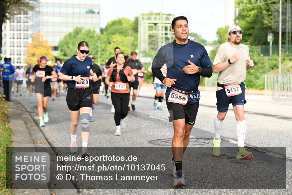 06.09.2026 - CURREX Alsterlauf Dr. Thomas Lammeyer http://msf.ph/oto/10137045 06.09.2026 10:02:25 Laufen 50, 6107, 5556, 5137 meine-sportfotos.de