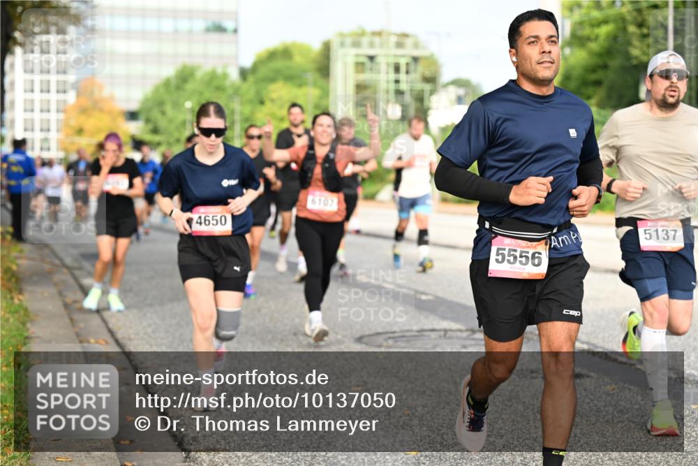 06.09.2026 - CURREX Alsterlauf Dr. Thomas Lammeyer http://msf.ph/oto/10137050 06.09.2026 10:02:25 Laufen 4650, 5556, 5137 meine-sportfotos.de