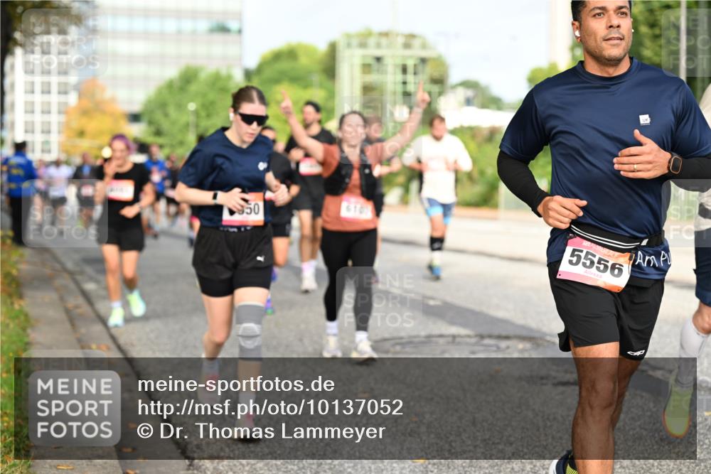 06.09.2026 - CURREX Alsterlauf Dr. Thomas Lammeyer http://msf.ph/oto/10137052 06.09.2026 10:02:26 Laufen 1, 350, 5556 meine-sportfotos.de