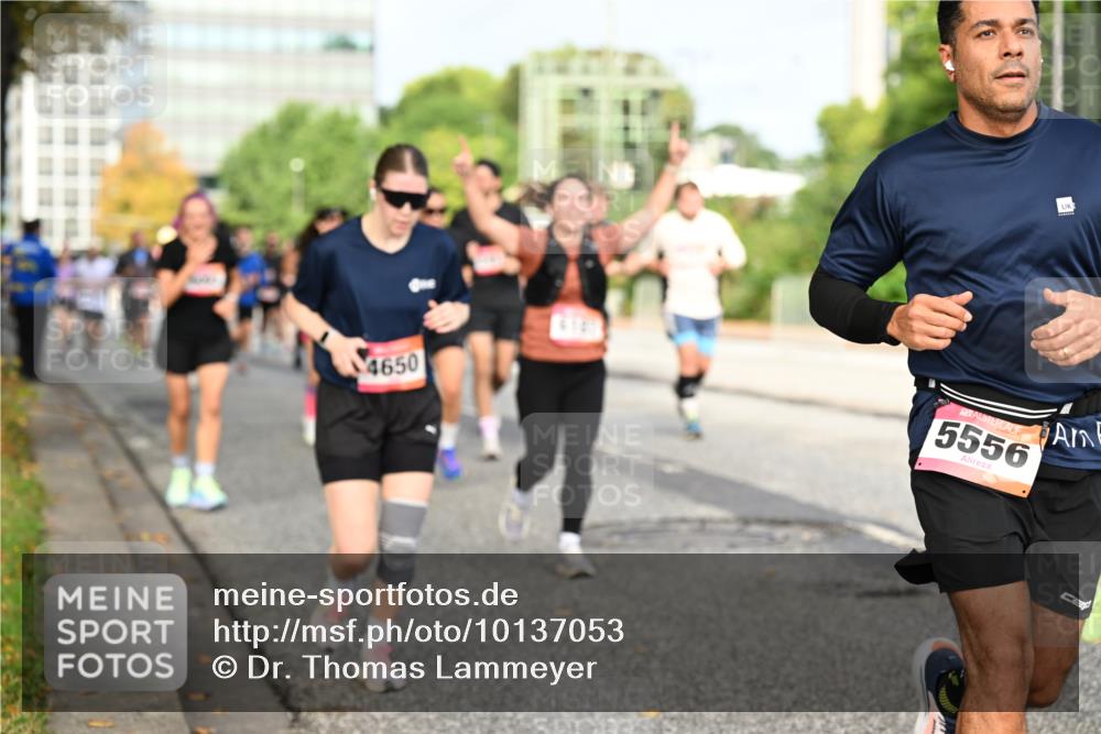 06.09.2026 - CURREX Alsterlauf Dr. Thomas Lammeyer http://msf.ph/oto/10137053 06.09.2026 10:02:26 Laufen 4650, 5556 meine-sportfotos.de