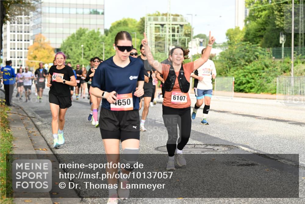06.09.2026 - CURREX Alsterlauf Dr. Thomas Lammeyer http://msf.ph/oto/10137057 06.09.2026 10:02:26 Laufen 63, 650, 6107, 2458 meine-sportfotos.de