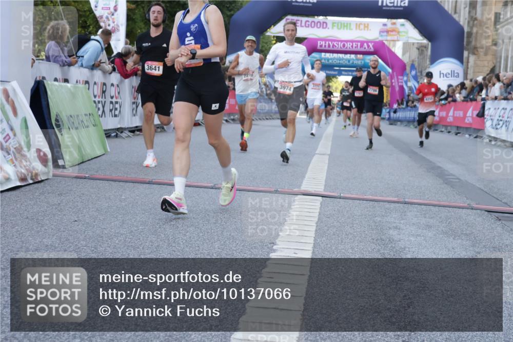 06.09.2026 - CURREX Alsterlauf Yannick Fuchs http://msf.ph/oto/10137066 06.09.2026 09:45:02 Ziel 2289, 2786, 3641, 3771, 3974, 4011, 4128, 4255, 5837, 6243, 6420 meine-sportfotos.de