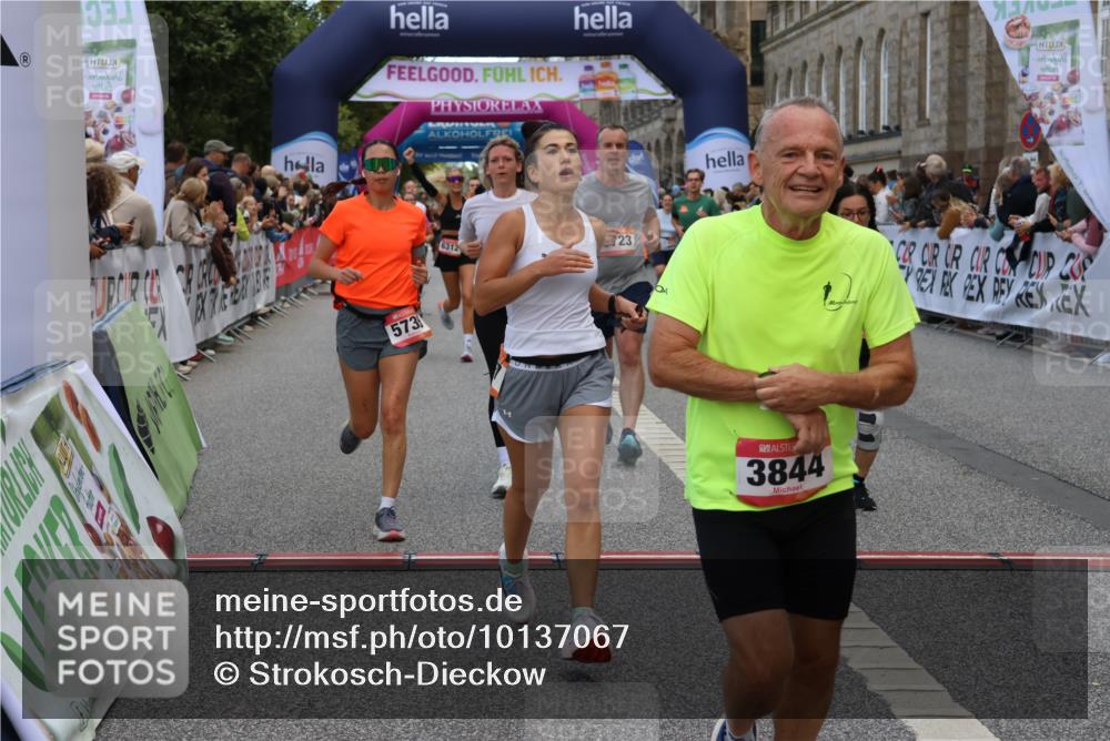 06.09.2026 - CURREX Alsterlauf Strokosch-Dieckow http://msf.ph/oto/10137067 06.09.2026 09:59:20 Ziel 2220, 2367, 2772, 2913, 3600, 3657, 3825, 3844, 3892, 4091, 4139, 4158, 4217, 4748, 4791, 5160, 5249, 5283, 5723, 5735, 6059, 6144, 6312, 6443, 6447 meine-sportfotos.de