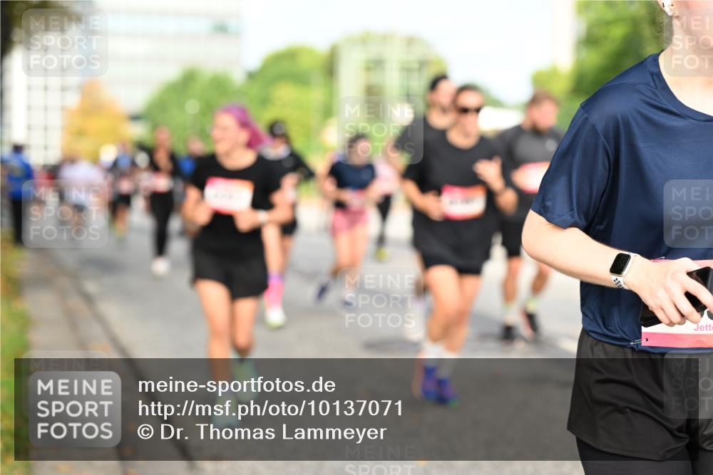 06.09.2026 - CURREX Alsterlauf Dr. Thomas Lammeyer http://msf.ph/oto/10137071 06.09.2026 10:02:28 Laufen  meine-sportfotos.de