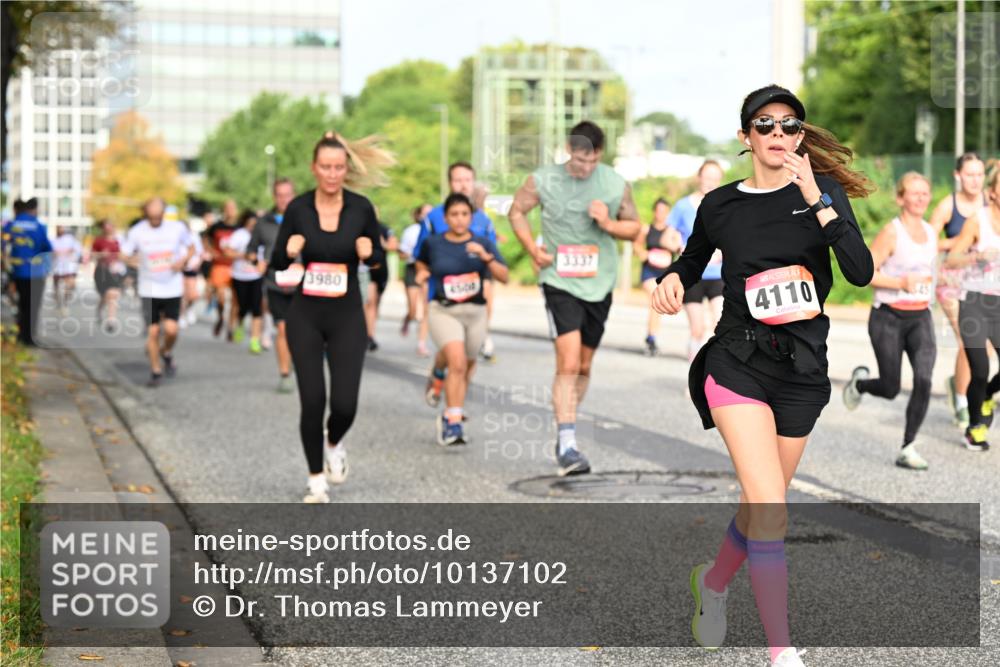 06.09.2026 - CURREX Alsterlauf Dr. Thomas Lammeyer http://msf.ph/oto/10137102 06.09.2026 10:02:31 Laufen 3980, 3337, 4110, 45 meine-sportfotos.de