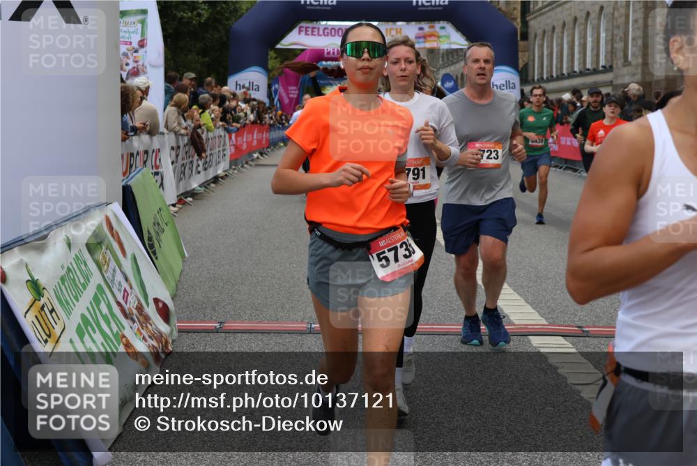 06.09.2026 - CURREX Alsterlauf Strokosch-Dieckow http://msf.ph/oto/10137121 06.09.2026 09:59:21 Ziel 2220, 2367, 2772, 2913, 3535, 3542, 3600, 3657, 3825, 3844, 3892, 4091, 4139, 4158, 4217, 4748, 4791, 5160, 5249, 5723, 5735, 6059, 6312, 6443, 6447 meine-sportfotos.de