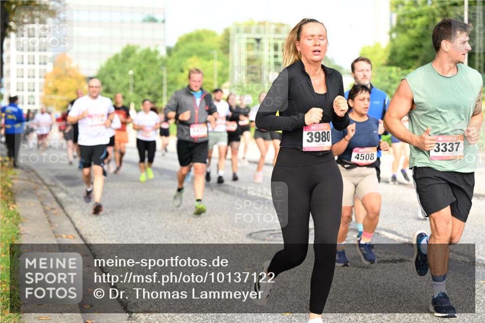 06.09.2026 - CURREX Alsterlauf Dr. Thomas Lammeyer http://msf.ph/oto/10137122 06.09.2026 10:02:33 Laufen 0, 0, 3980, 4508, 3337 meine-sportfotos.de