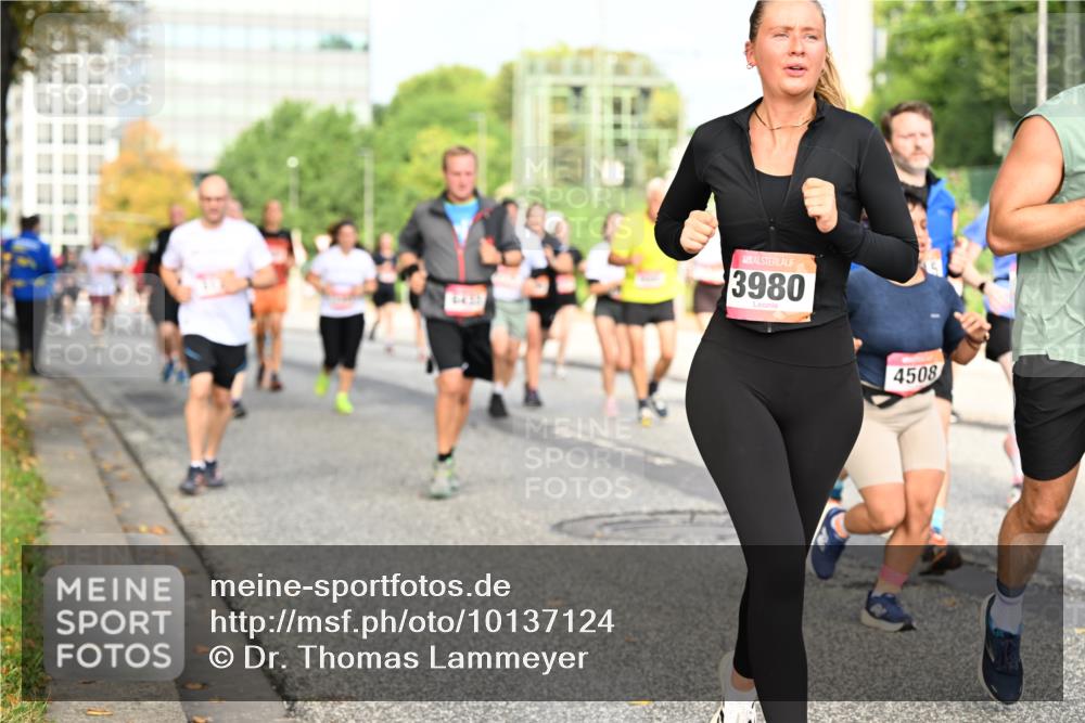 06.09.2026 - CURREX Alsterlauf Dr. Thomas Lammeyer http://msf.ph/oto/10137124 06.09.2026 10:02:33 Laufen 3980, 4508 meine-sportfotos.de