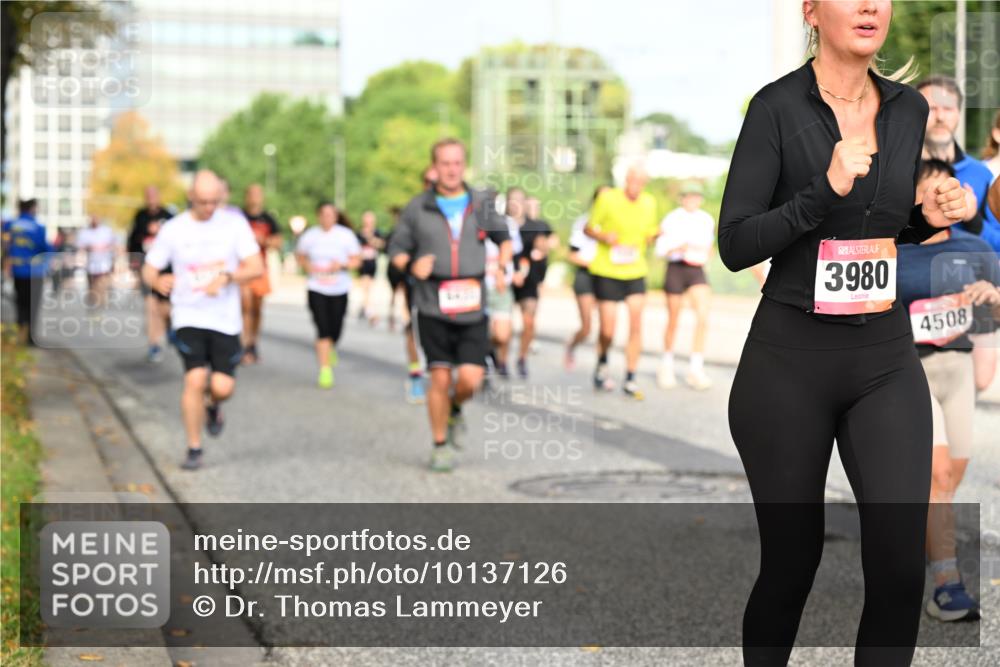 06.09.2026 - CURREX Alsterlauf Dr. Thomas Lammeyer http://msf.ph/oto/10137126 06.09.2026 10:02:33 Laufen 30, 3980, 4508 meine-sportfotos.de