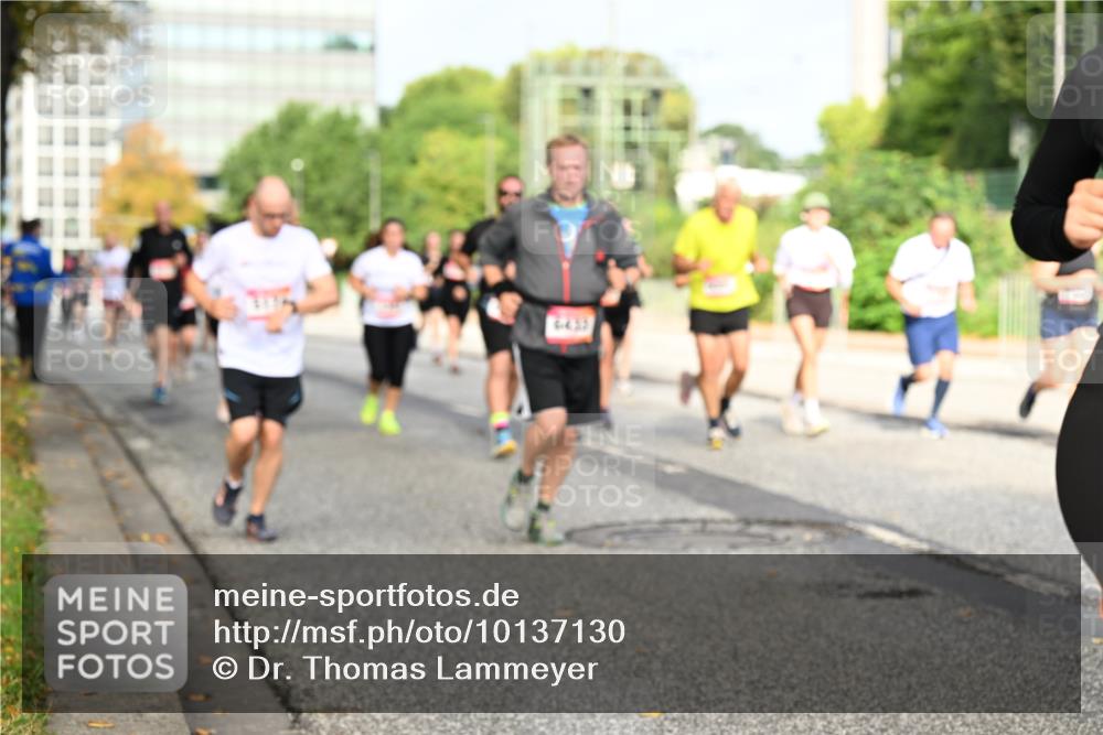 06.09.2026 - CURREX Alsterlauf Dr. Thomas Lammeyer http://msf.ph/oto/10137130 06.09.2026 10:02:33 Laufen 6435 meine-sportfotos.de